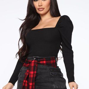 NWT Fashion Nova Don't Be A Square Neck Sweater Black Size L